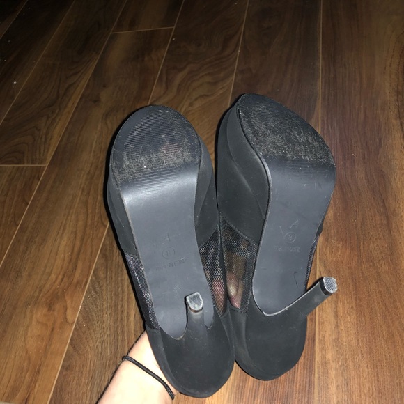 Heeled Booties with Mesh Detailing - Picture 4 of 4